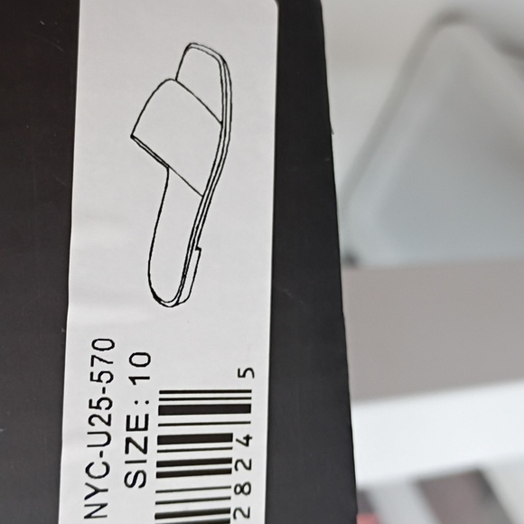 New York & Company Women's 9  Tan Slide Sandals Single Band Stich Flat Sandal - Picture 8 of 8